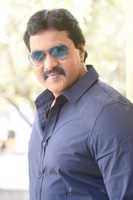 Sunil 2 Countries Interview Stills